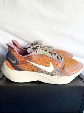 Nike Vapor Street Peg Plum Dust size 11.5 BV7724-500 2019 PRE-OWNED